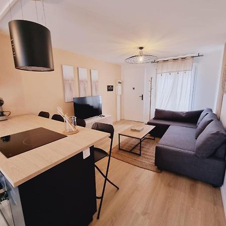 Duplex Neuf Centre Ville Avec Parking Neauphle-le-Chateau Bagian luar foto