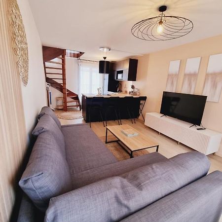 Duplex Neuf Centre Ville Avec Parking Neauphle-le-Chateau Bagian luar foto