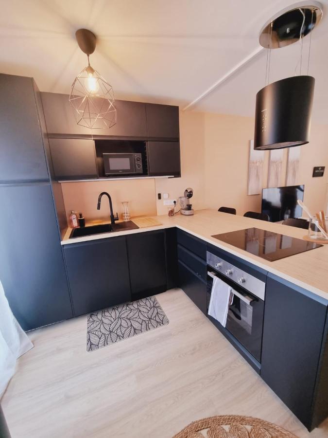 Duplex Neuf Centre Ville Avec Parking Neauphle-le-Chateau Bagian luar foto